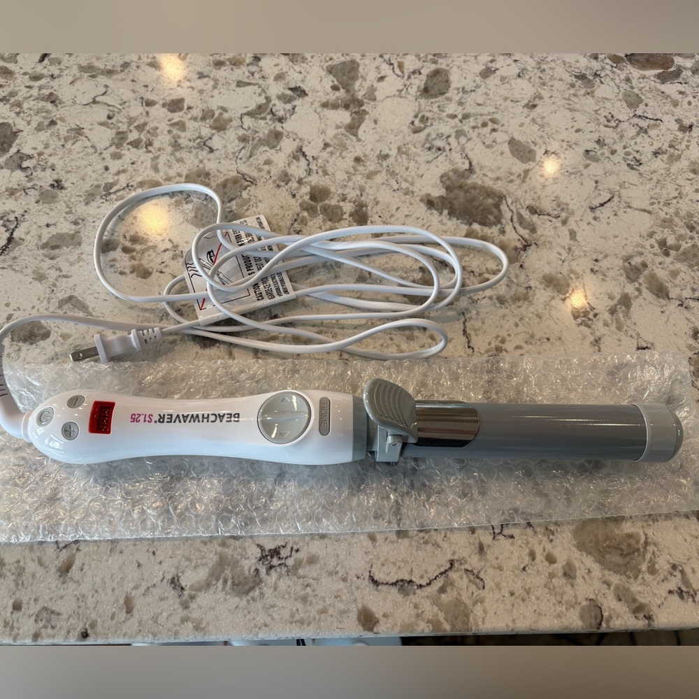 The Beachwaver Co. Hair Tool - White and Silver S1.25 - Picture 2 of 2